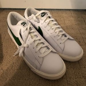 Nike Blazer Low Leather - White/Sail/Forest Green